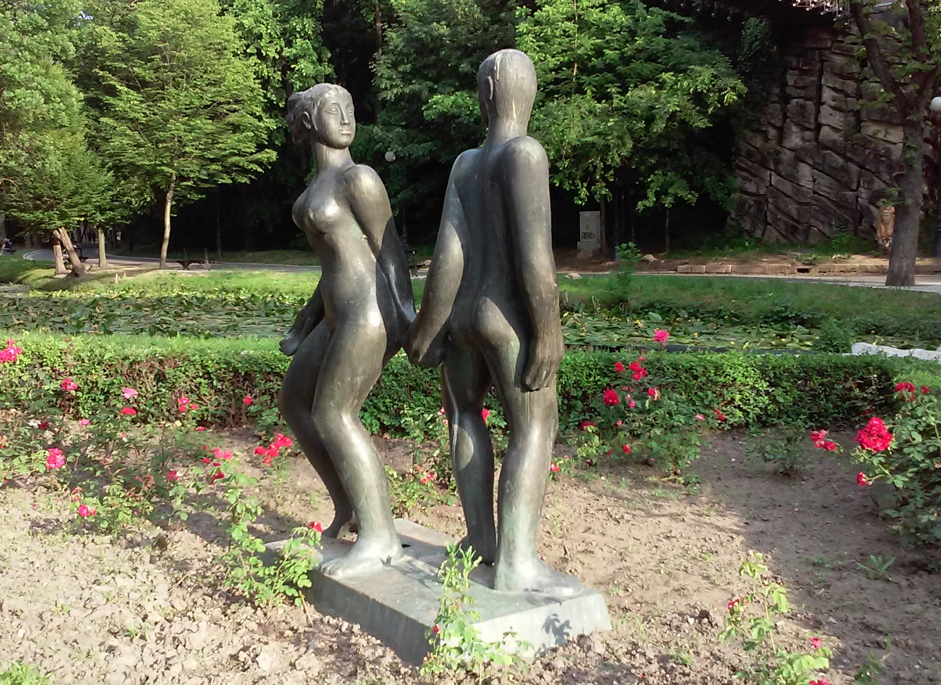 Azi despre ieri – 4 mai 2019