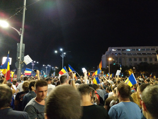 În Piața Victoriei
