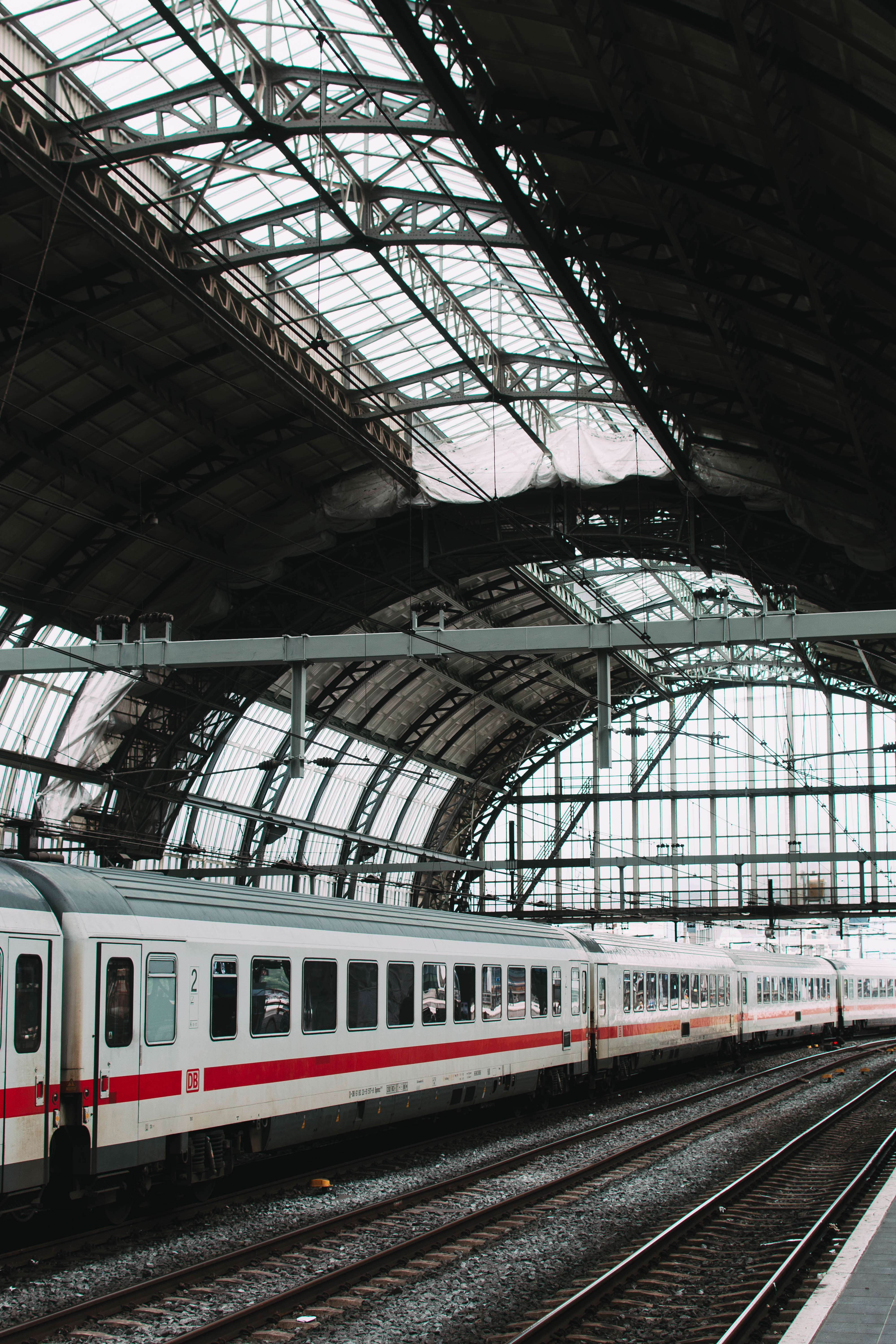 În perioada vizitei Papei în România, 31 mai – 2 iunie, CFR Călători va suplimenta numărul trenurilor