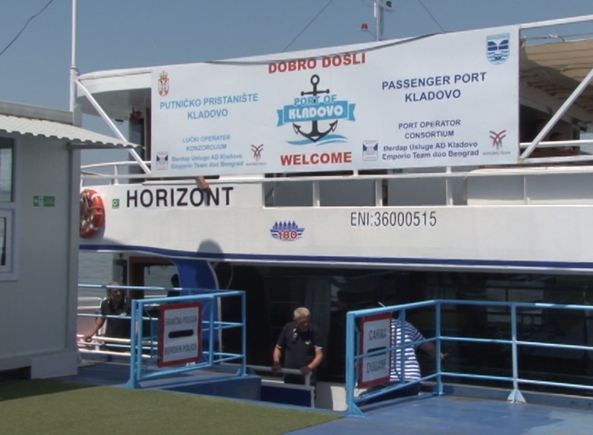 SE REINTRODUCE CURSA CU VAPORUL ÎNTRE SEVERIN ȘI KLADOVO