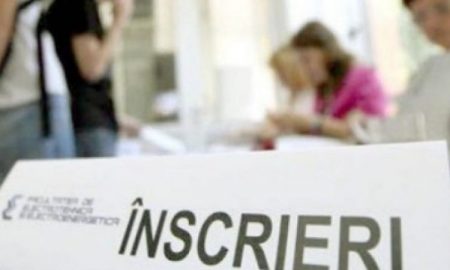 Începe înscrierea la licee