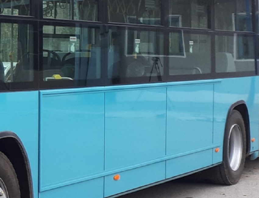 Vâlcea: Şoferul unui microbuz, depistat de poliţişti băut la volan după ce pasagerii au sunat la 112