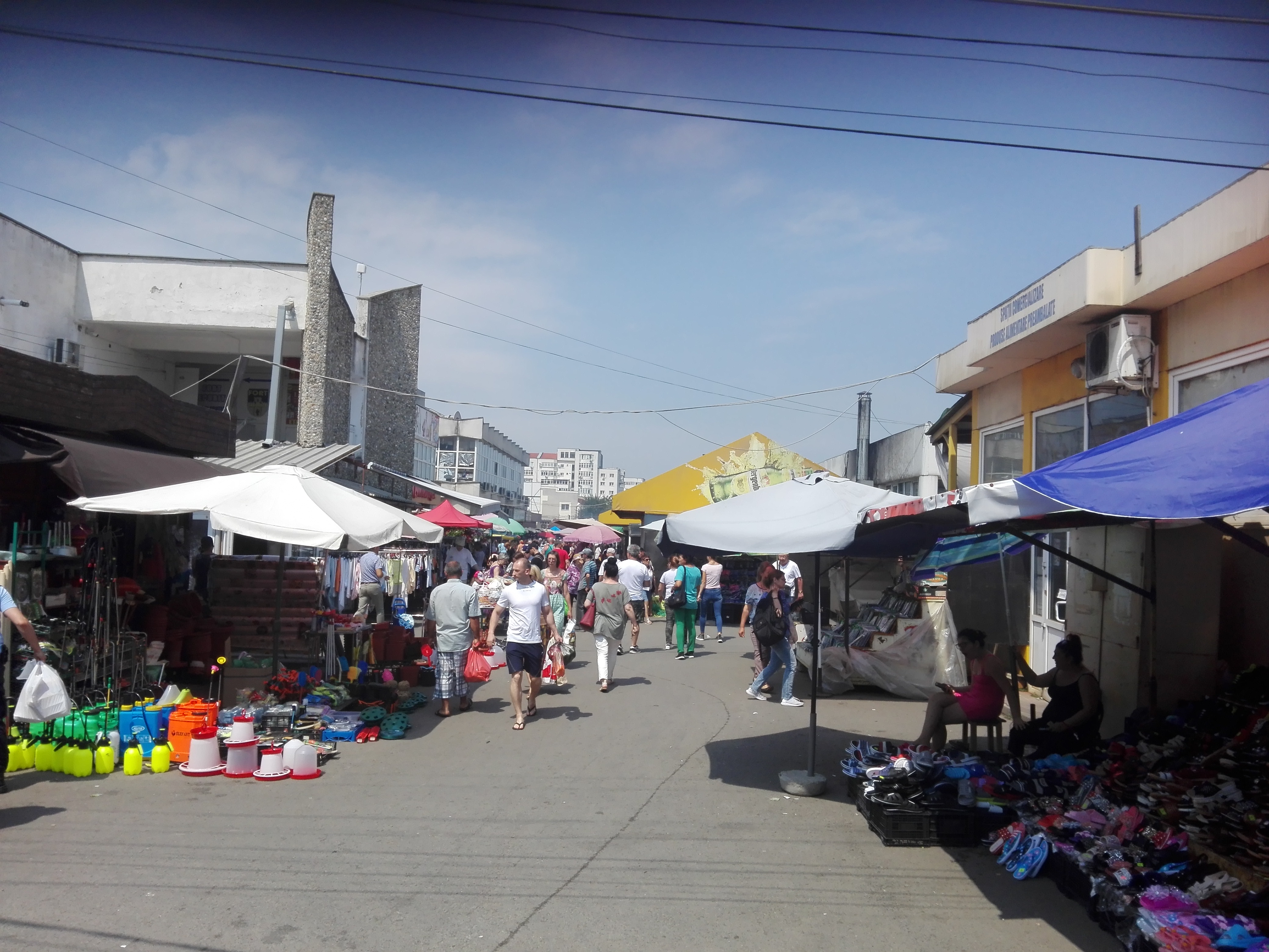 INS: Populaţia rezidentă a României rămâne sub 20 de milioane de persoane