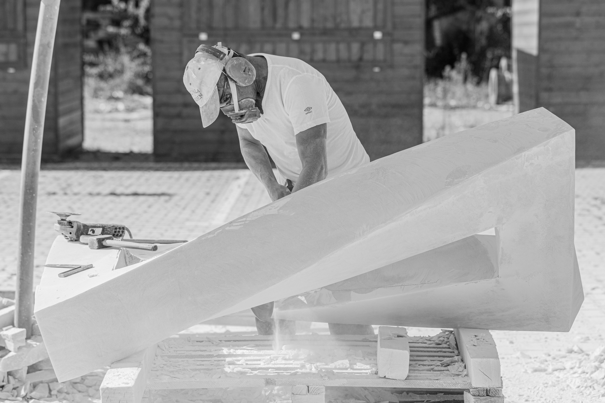 Simpozionul Internațional de Sculptură „Drumuri Brâncușiene”