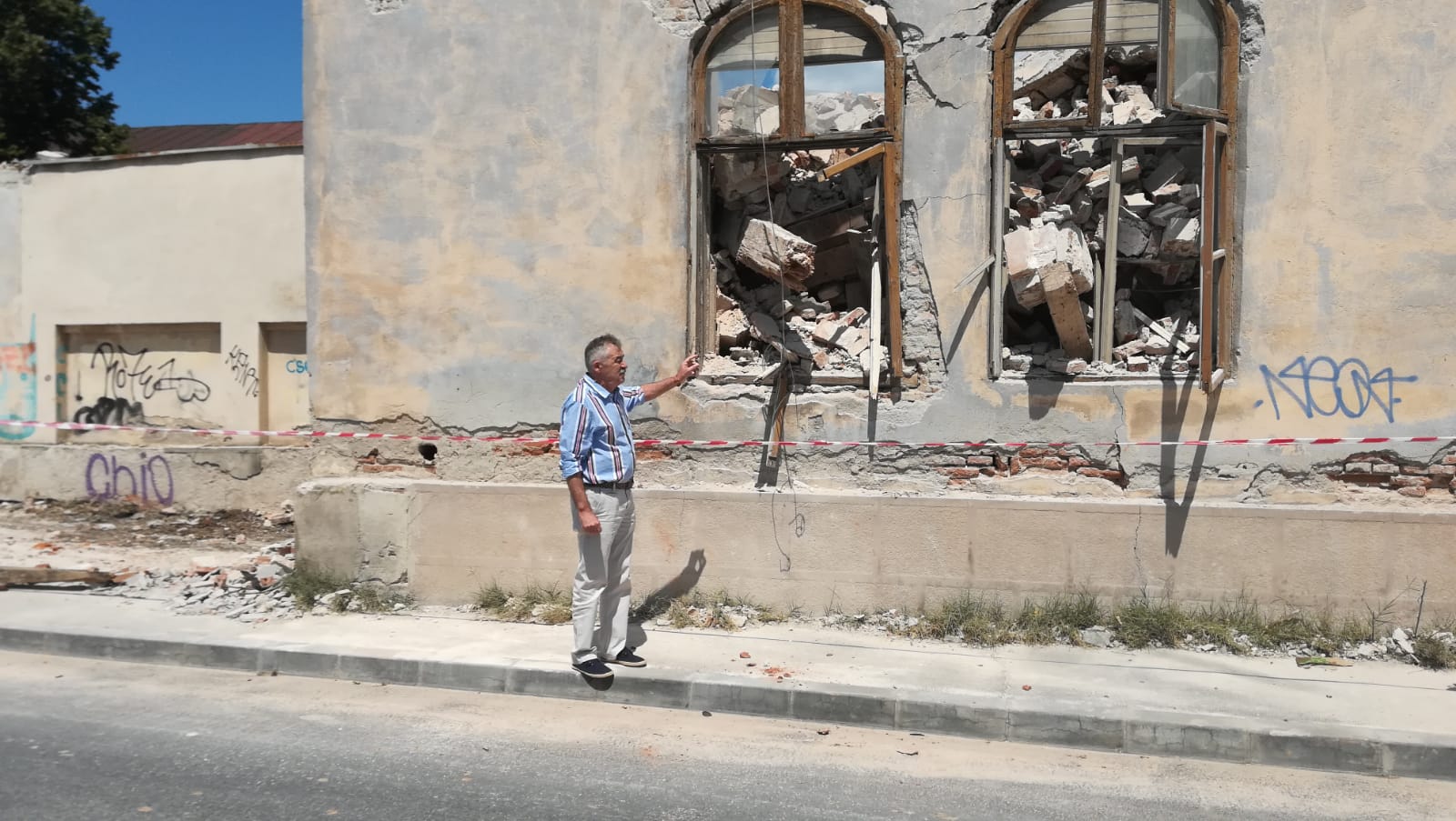 Liceul Sanitar din Craiova. Plângere penală şi sistarea lucrărilor (audio)