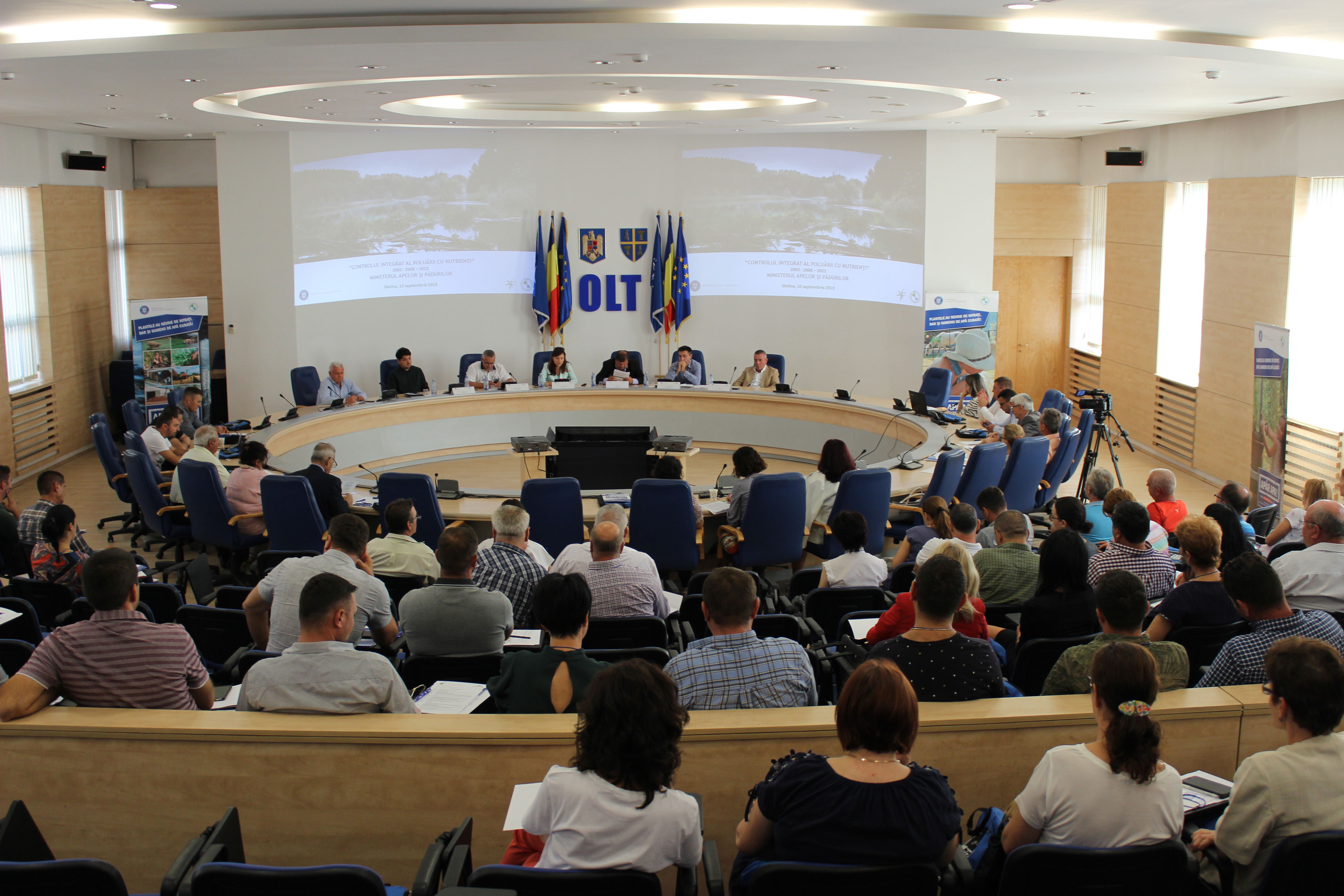 Reducerea poluării cu nitrați din fântânile populației, în atenția autorităților din județele Olt și Dolj