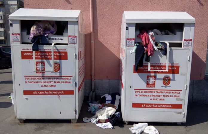 Craiova: Containere pentru materiale textile uzate