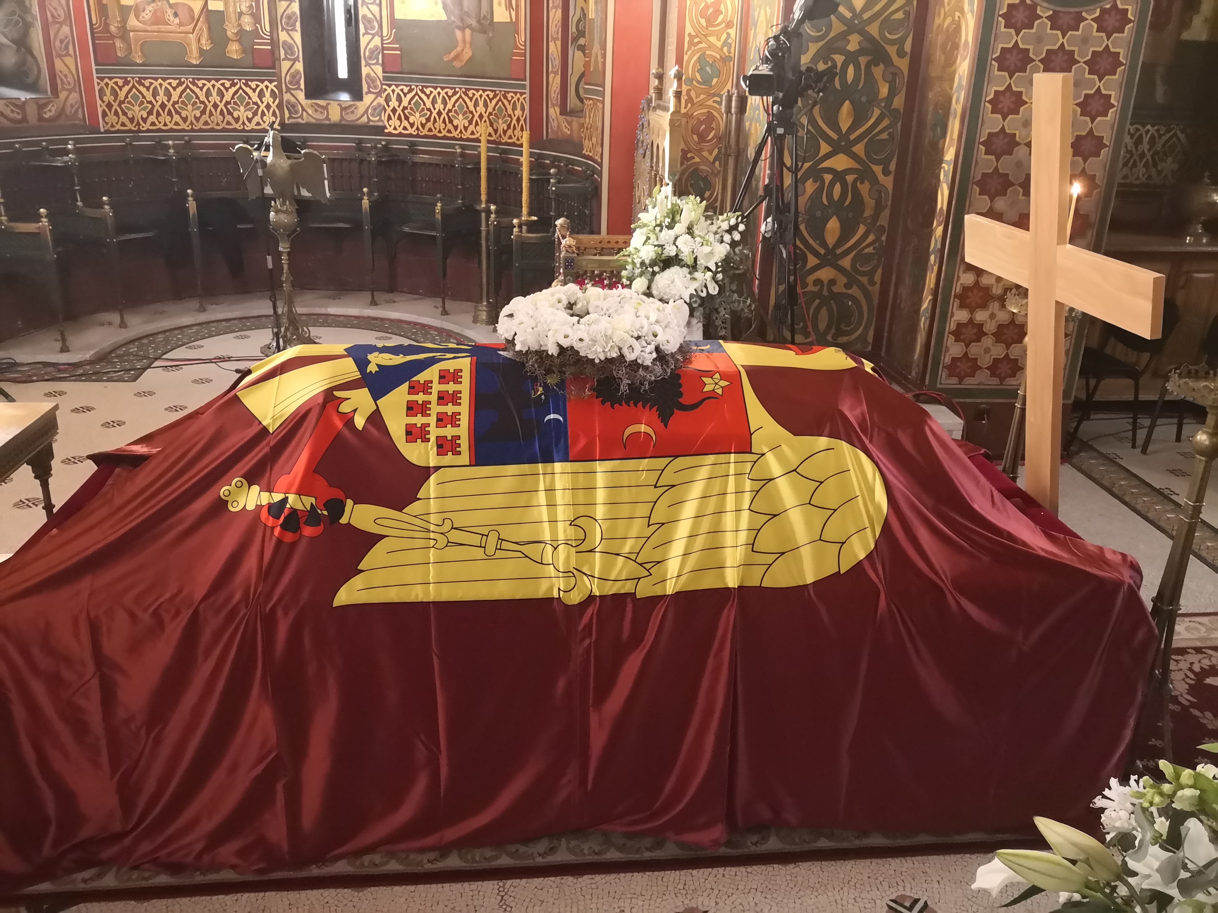 Regina-Mamă Elena a fost reînhumată la Curtea de Argeş (audio)