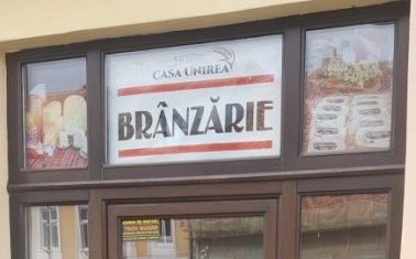 Se deschide primul magazin „Unirea”