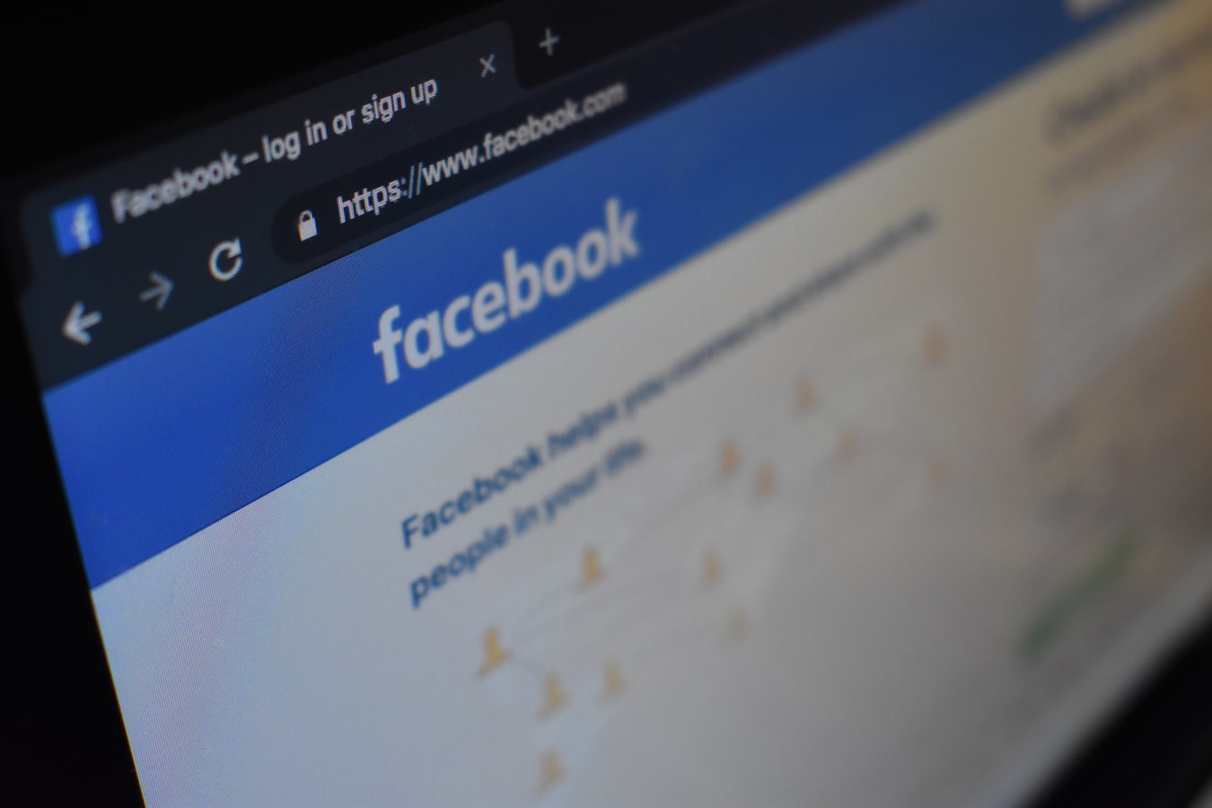 Măsurile anunţate de Facebook împotriva dezinformării