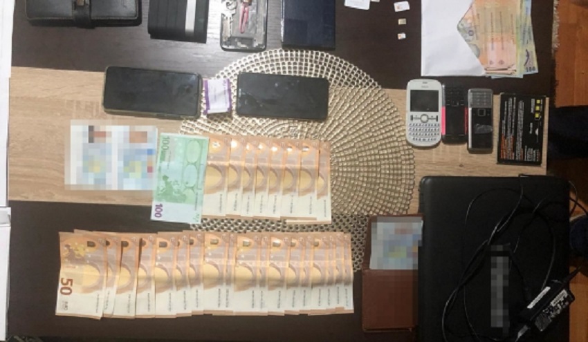 Vâlcea. Percheziții la persoane bănuite de proxenetism