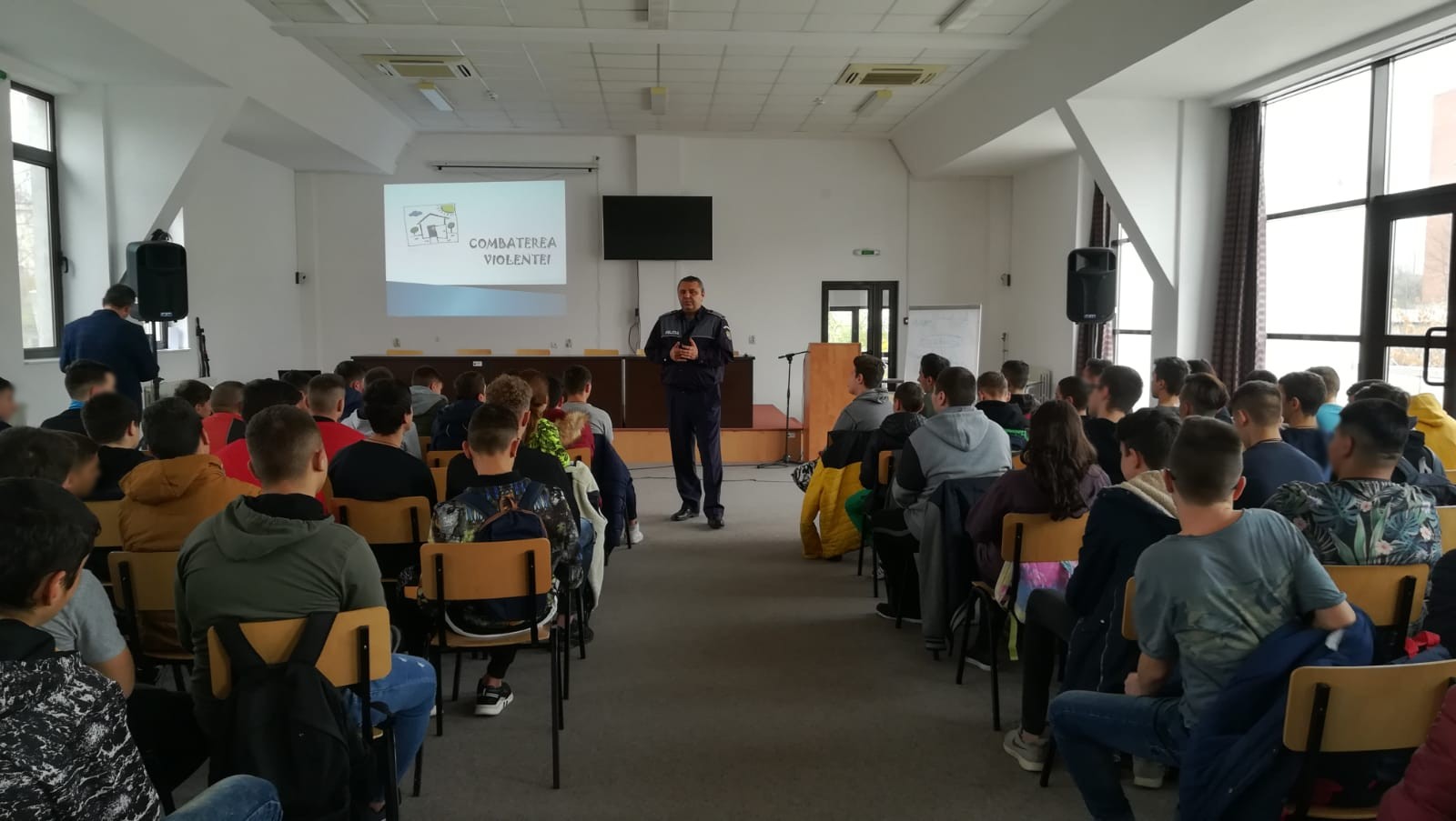 Acțiuni preventive ale poliţiştilor craioveni