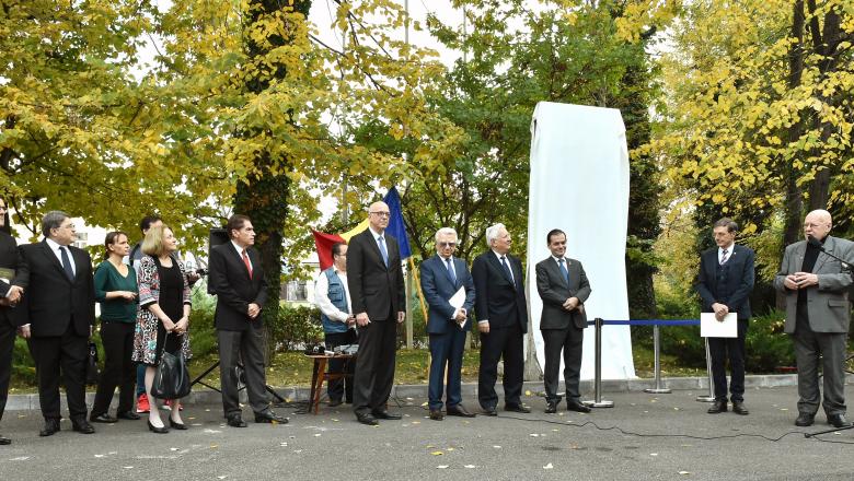 Zidul Berlinului la București