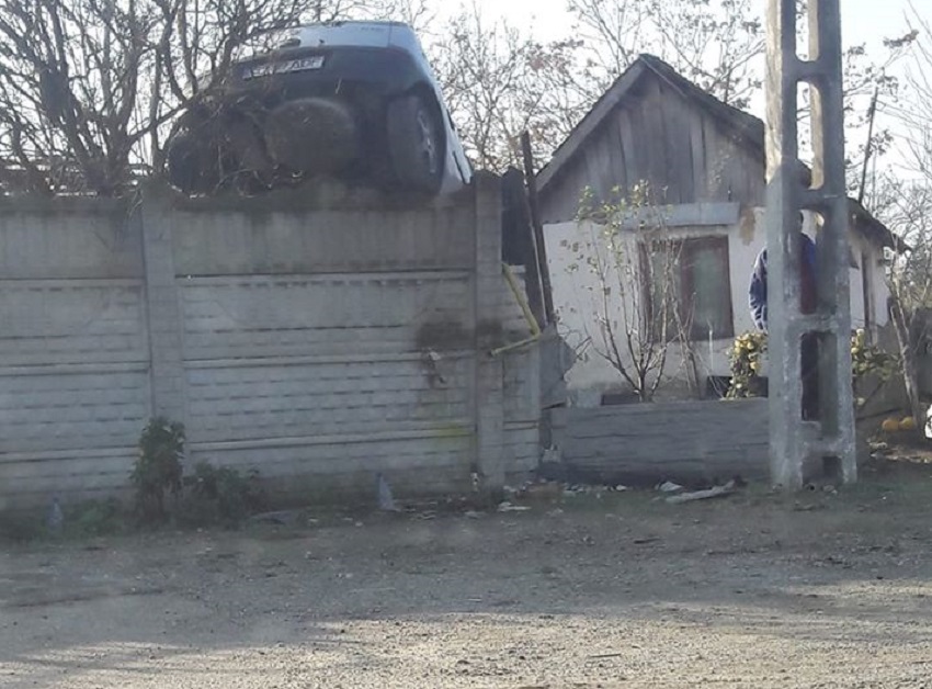 A condus fără permis şi a produs un accident rutier