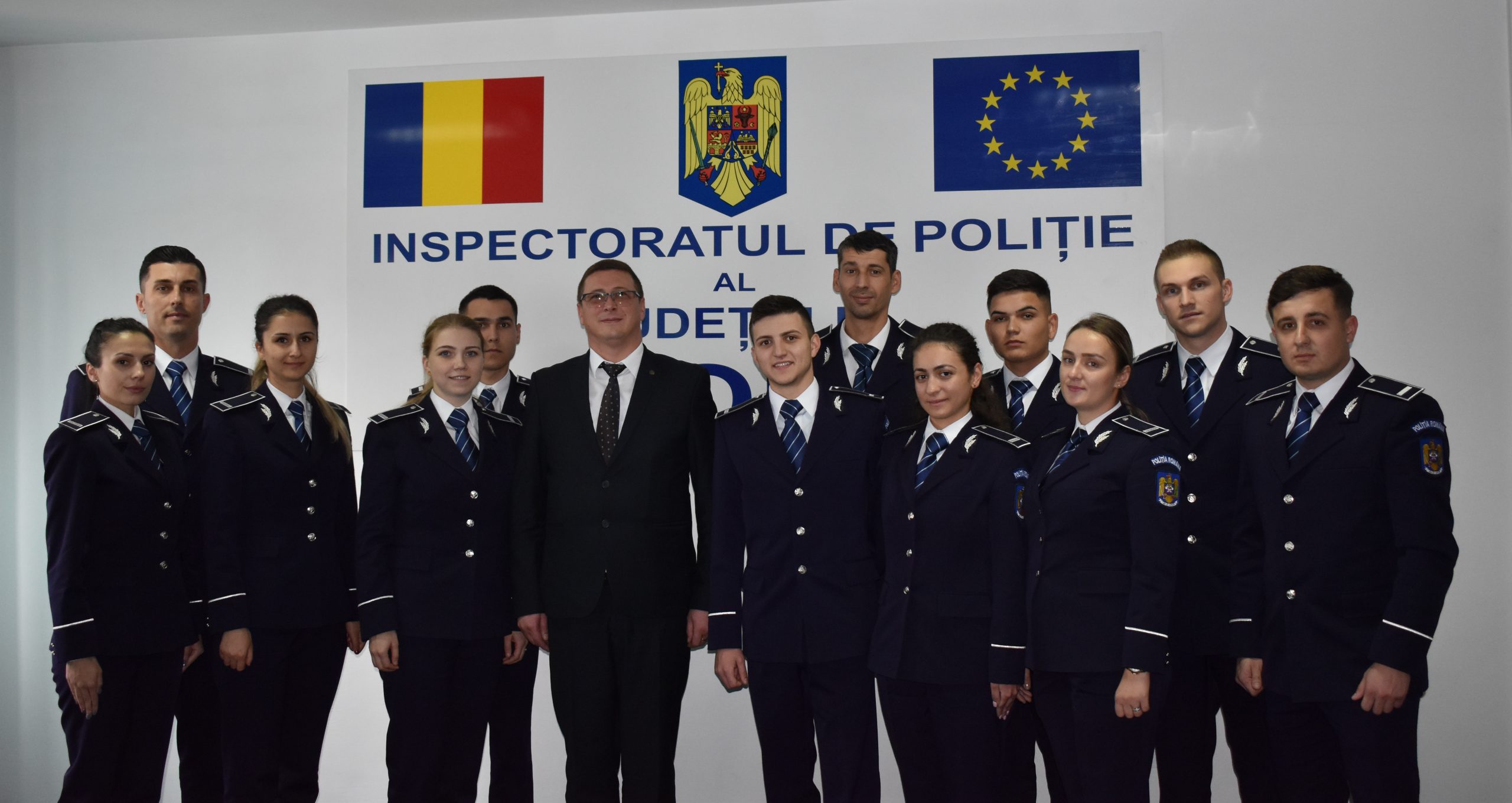 O NOUĂ PROMOȚIE DE POLIȚIȘTI ȘI-A ÎNCEPUT ACTIVITATEA ÎN CADRUL IPJ DOLJ