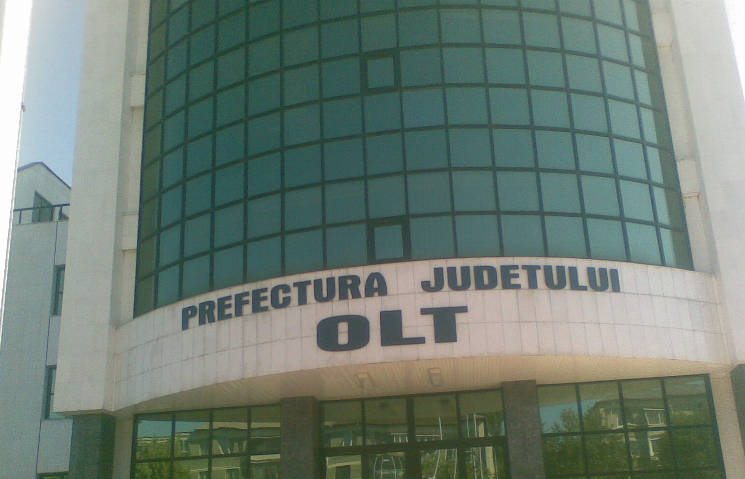 Guvernul a schimbat prefecţii din peste 20 de judeţe