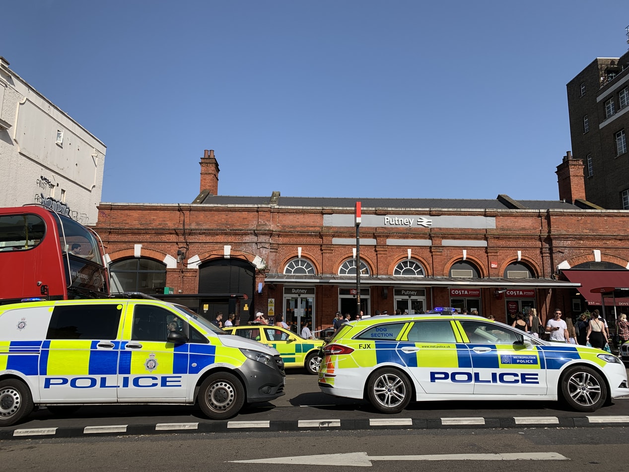 Program de sărbători la diferitele servicii din Poliţia Română