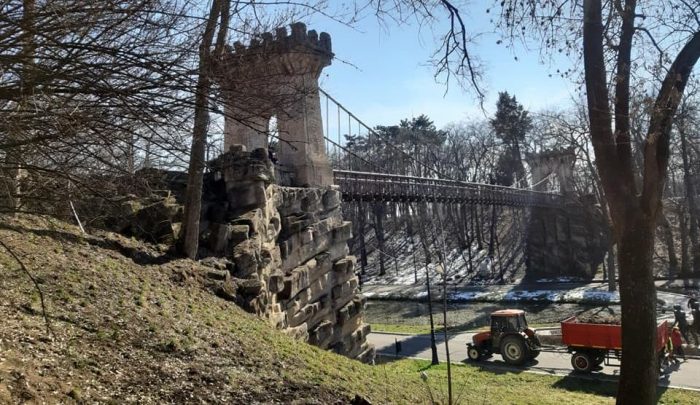 Reparații întârziate