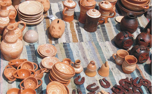 Târg de meșteșuguri și produse tradiționale la Baia de Fier