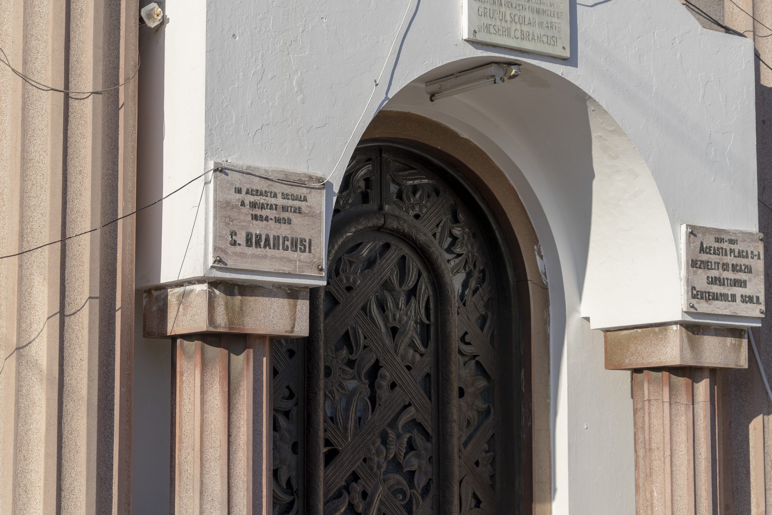 Expoziție de arte vizuale, astăzi, la Târgu Jiu