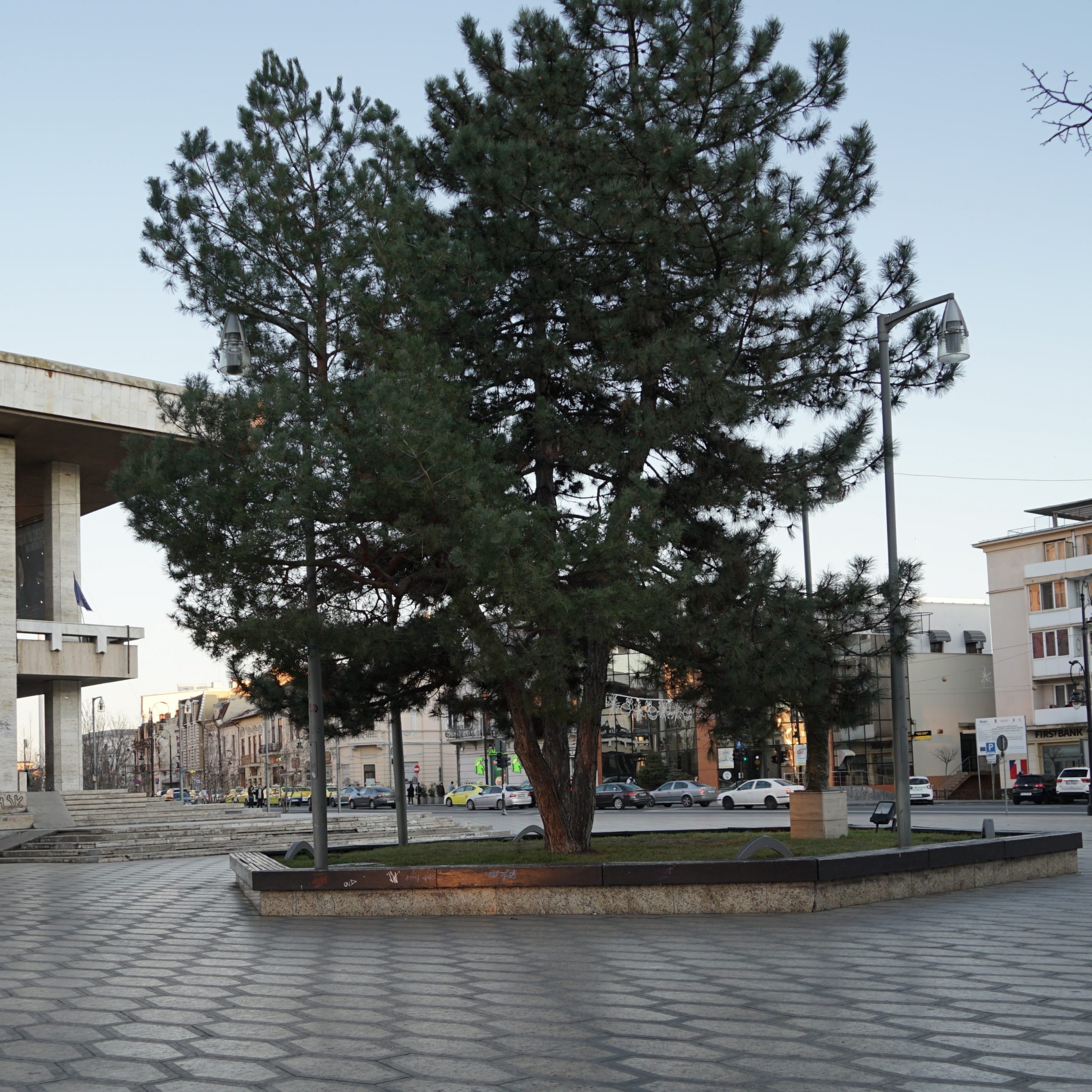 Azi despre ieri – 28 februarie 2020