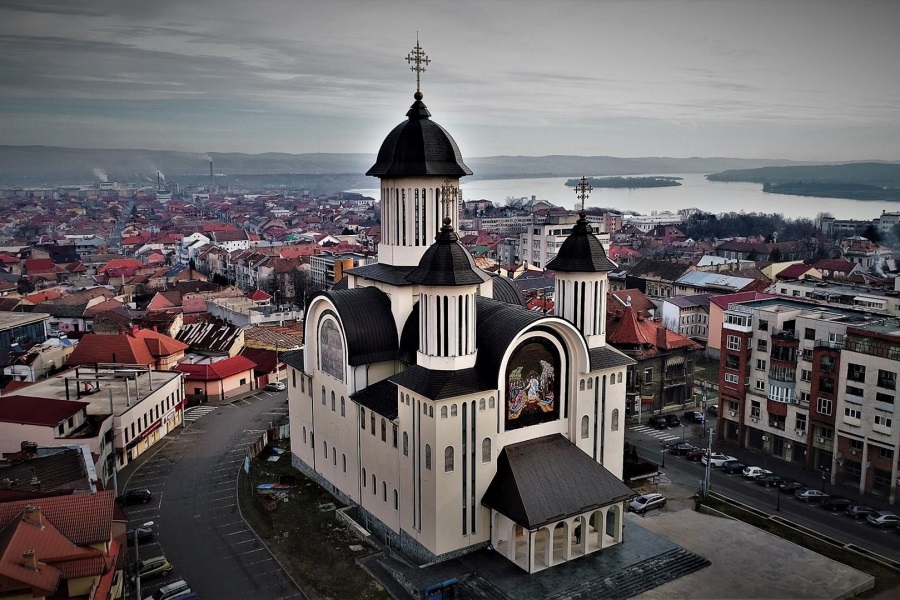 Îndemnuri pentru siguranța preoților și a credincioșilor