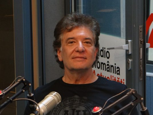 Invitat pe „Sens unic”, după ora 14: Mugurel Vrabete (Holograf), inițiatorul unui proiect de reinterpretare #deacasă a unor piese de referință