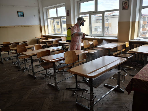 Măsuri de siguranță pentru revenirea elevilor la școală