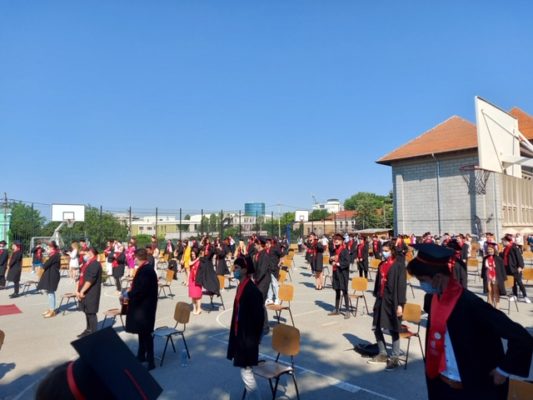 Festivitate de absolvire la C.N. „Frații Buzești” din Craiova (galerie foto)