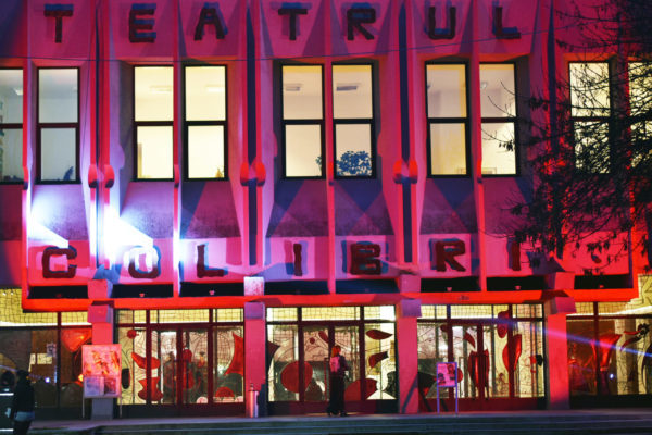 Teatrul „Colibri” din Craiova deschide Stagiunea estivală 2020 cu spectacole în aer liber