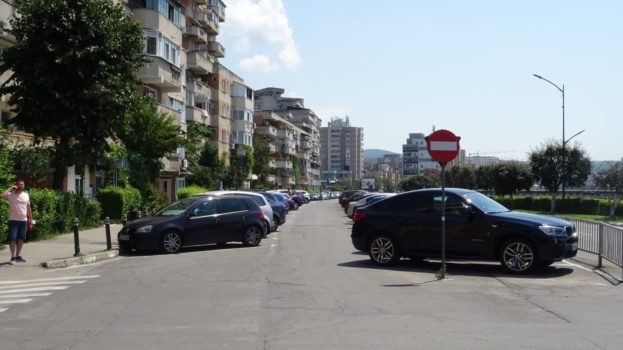 Începe reabilitarea parcării supraterane din centrul Râmnicului