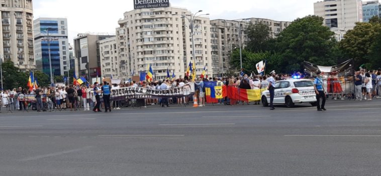 Coronavirus: Un nou protest, în Piaţa Victoriei