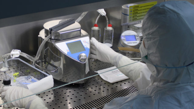 Târgu Jiu: Laboratorul de genetică moleculară își dublează capacitatea de testare Covid