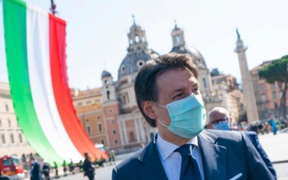 Italia: Proteste în marile orașe, împotriva măsurilor sanitare