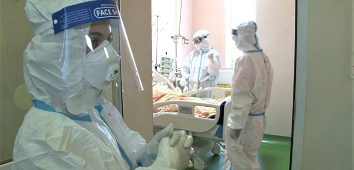 Contracte de voluntariat, pentru studenții la medicină