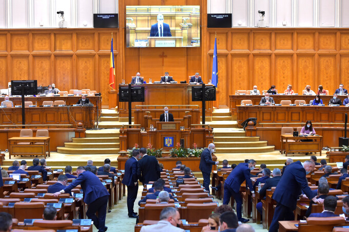 Moţiunea împotriva ministrului Agriculturii a fost respinsă