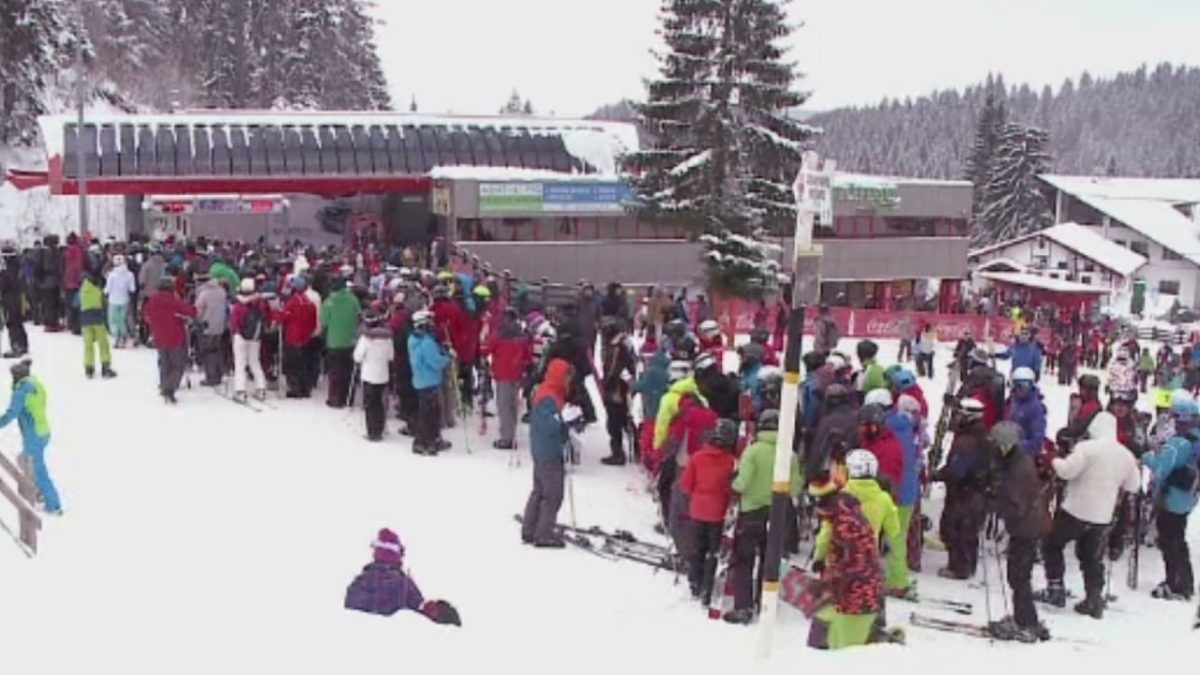 Poiana Brașov: Aglomerație, înainte de intrarea în vigoare a noilor restricții