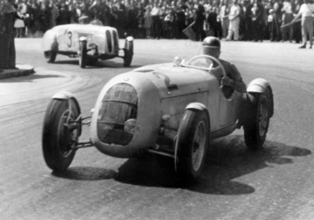 5 aprilie – Ziua Automobilistului