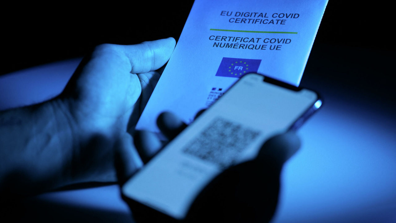 Franța a adoptat certificatul sanitar