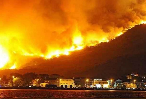 Grecia: incendiile, greu de controlat
