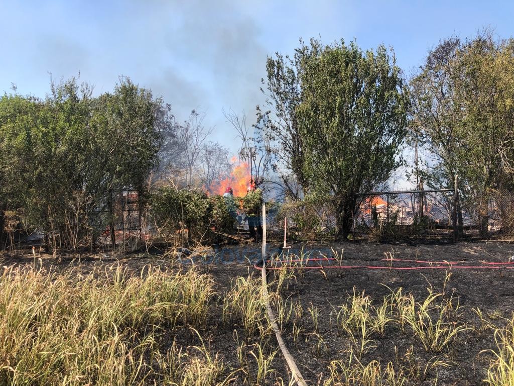 Craiova: Incendiu la o casă din cartierul Mofleni