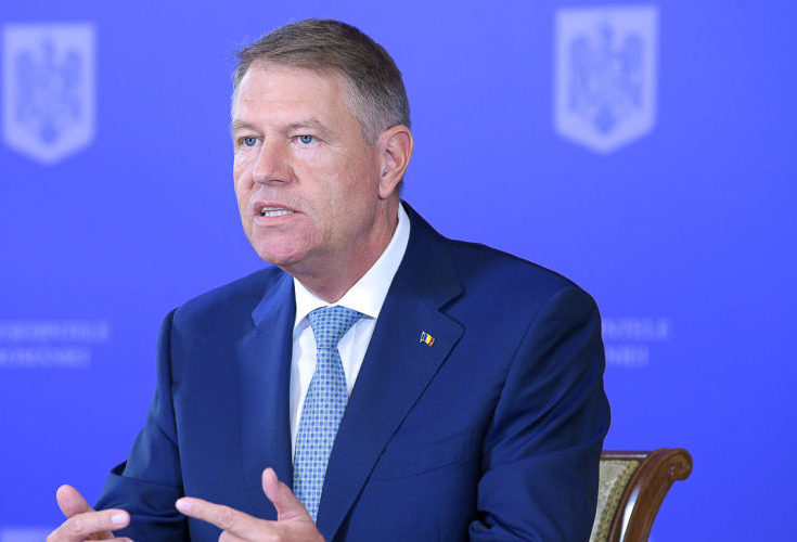 Klaus Iohannis nu încurajează discriminarea, ci vaccinarea