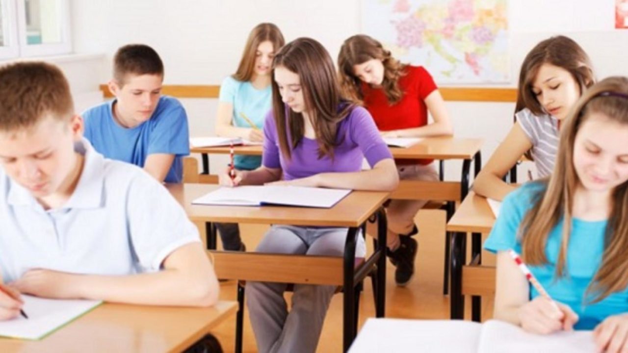 Elevii nu vor mai primi note la sport, muzică şi desen