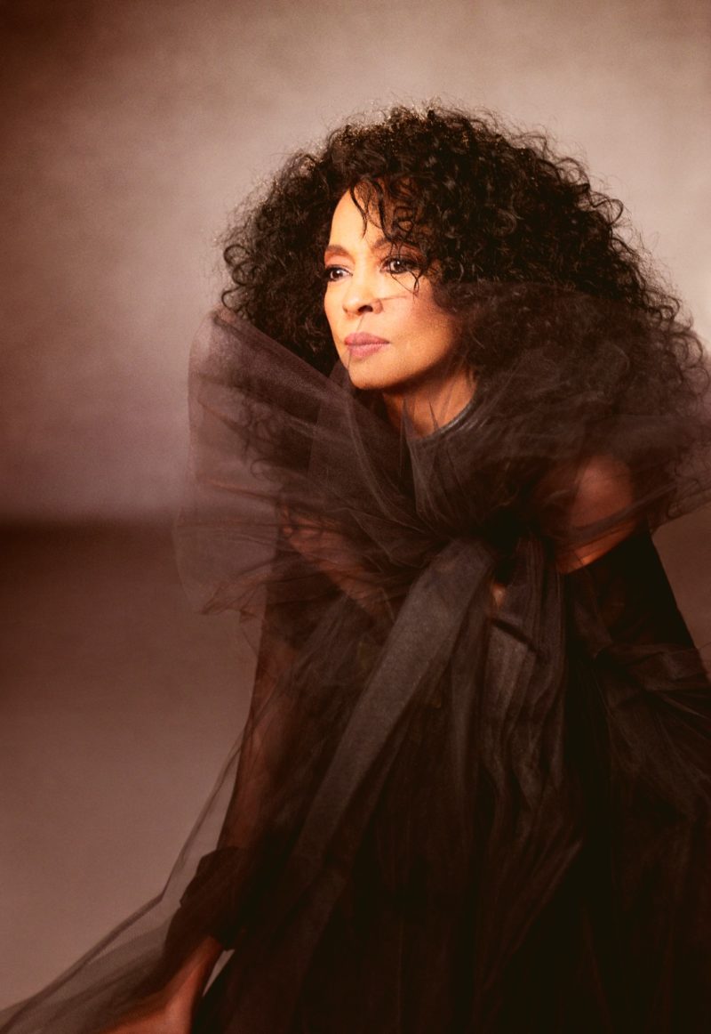 Diana Ross a lansat albumul „Thank You” şi primul ei videoclip din ultimul deceniu Diana Ross a lansat albumul „Thank You” şi primul ei videoclip din ultimul deceniu