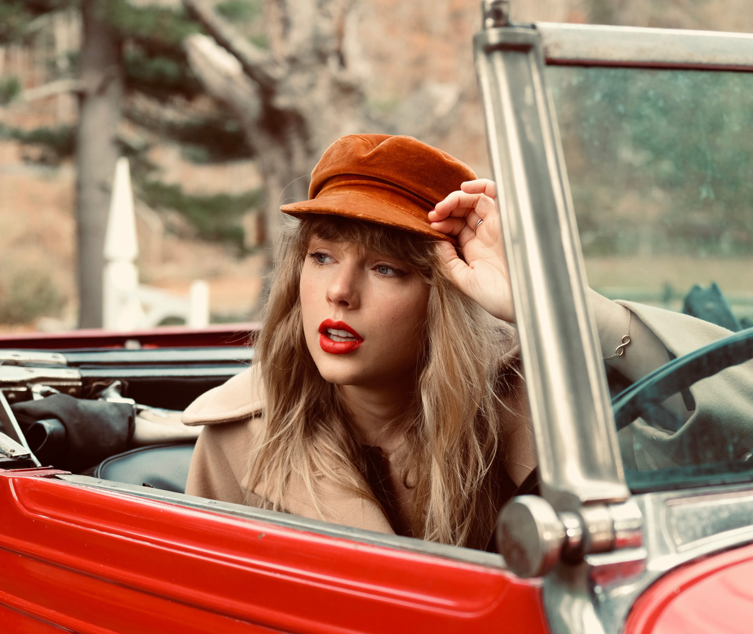 Taylor Swift lansează albumul „Red (Taylor’s Version)”