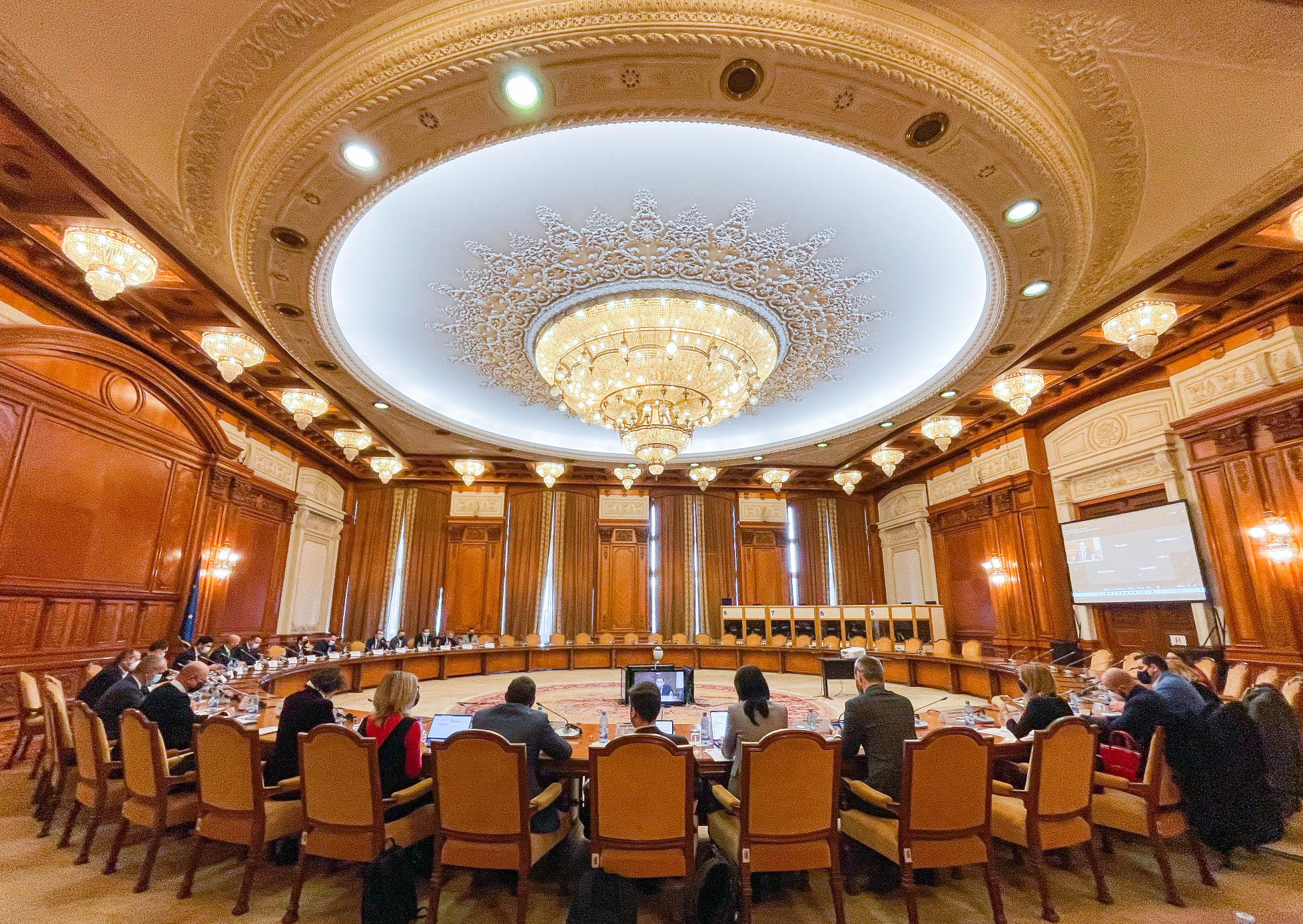 Parlamentarii dezbat proiectele bugetului de stat și al asigurărilor sociale