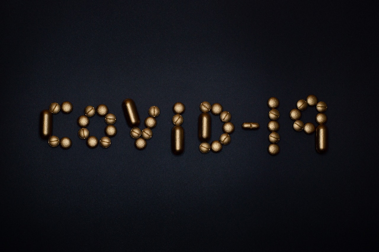 Tot mai multe ţări ale lumii încearcă să găsească un echilibru între controlul pandemiei şi protejarea economiilor