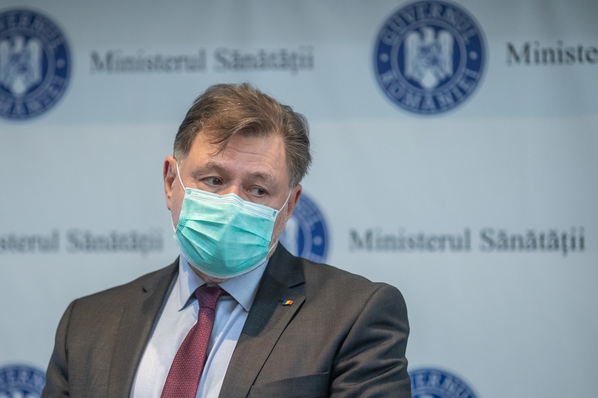 Ministrul Sănătăţii: Purtarea măștii va rămâne doar la nivel de recomandare (audio)