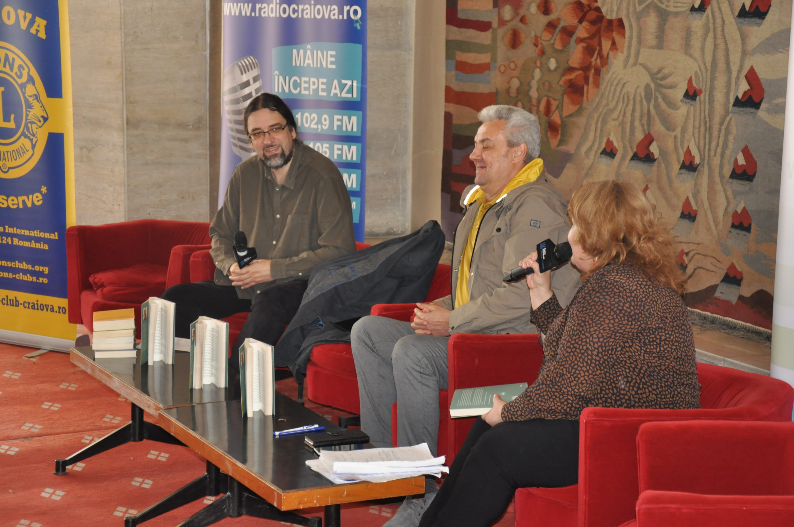 Gaudeamus 2022 – Editura Paralela 45, Scriitori, valori, idei : dezbatere pronind de la cartea ,,Mansarda Europa”, de Nicolae Coande