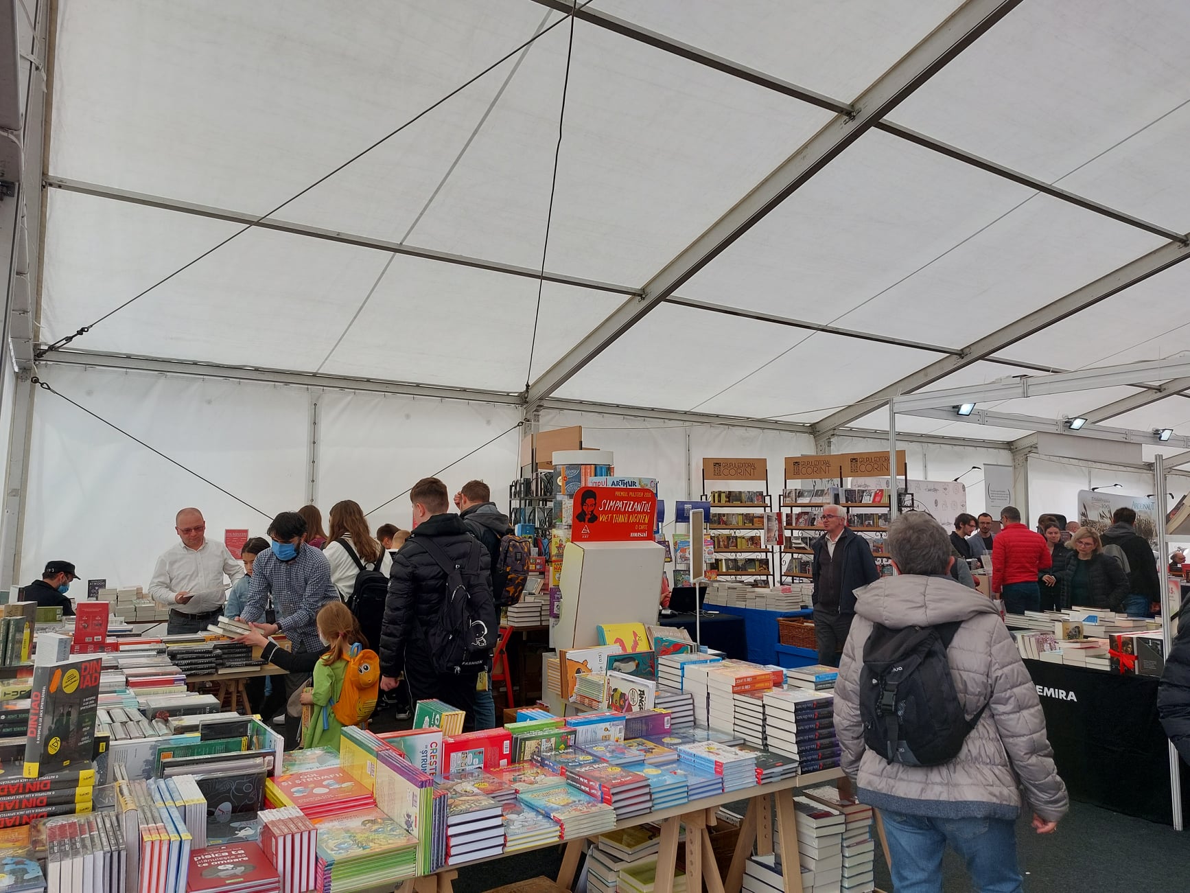 A fost încă o zi plină ieri la Târgul de carte Gaudeamus Radio România de la Cluj Napoca